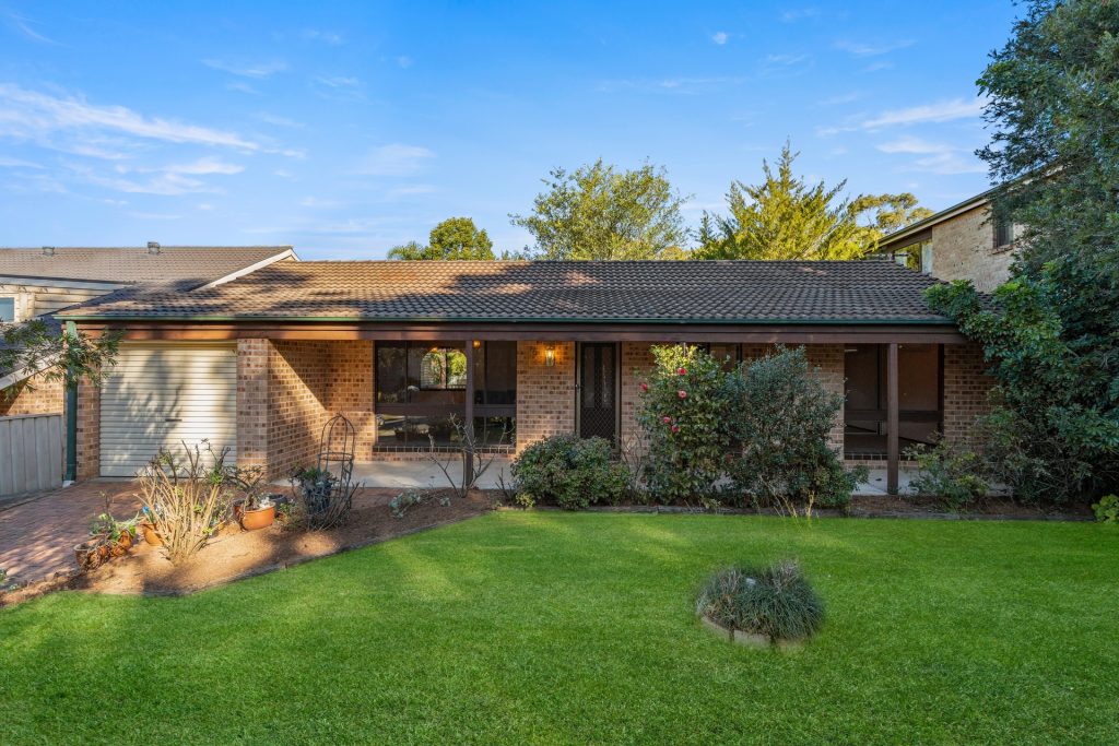 25 Sparman Crescent, Kings Langley NSW 2147 - photo 2