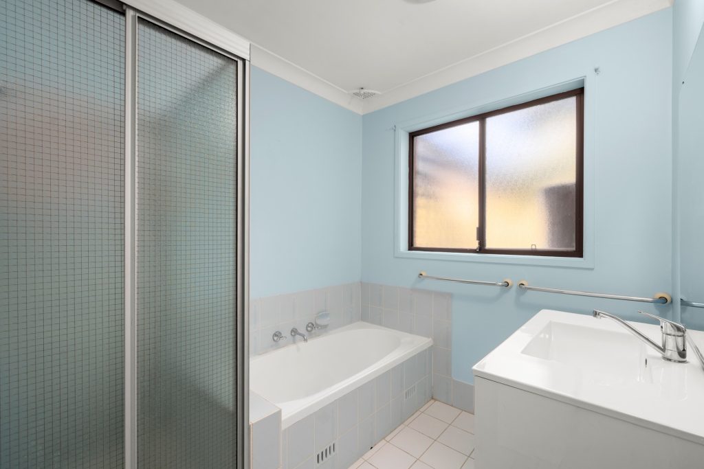 25 Sparman Crescent, Kings Langley NSW 2147 - photo 6