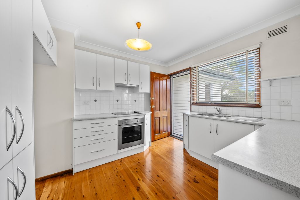95 Ellam Drive, Seven Hills NSW 2147 - photo 3