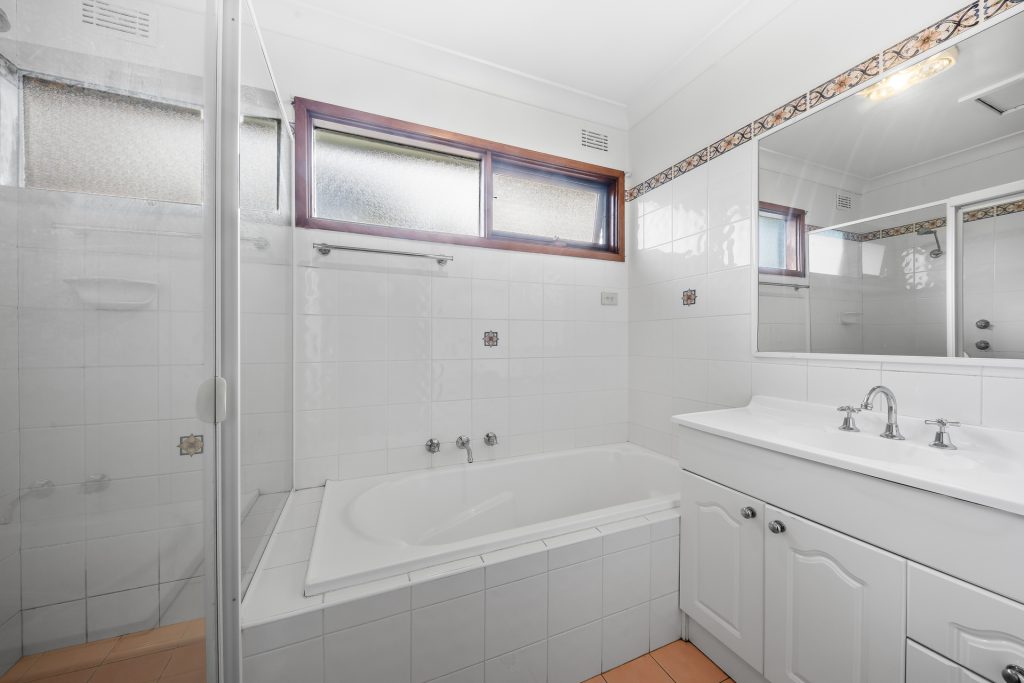 95 Ellam Drive, Seven Hills NSW 2147 - photo 6