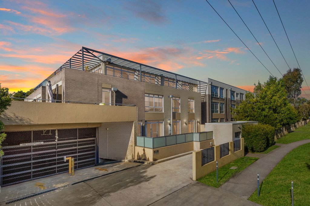3/7 Harrington Avenue, Castle Hill NSW 2154 - photo 12