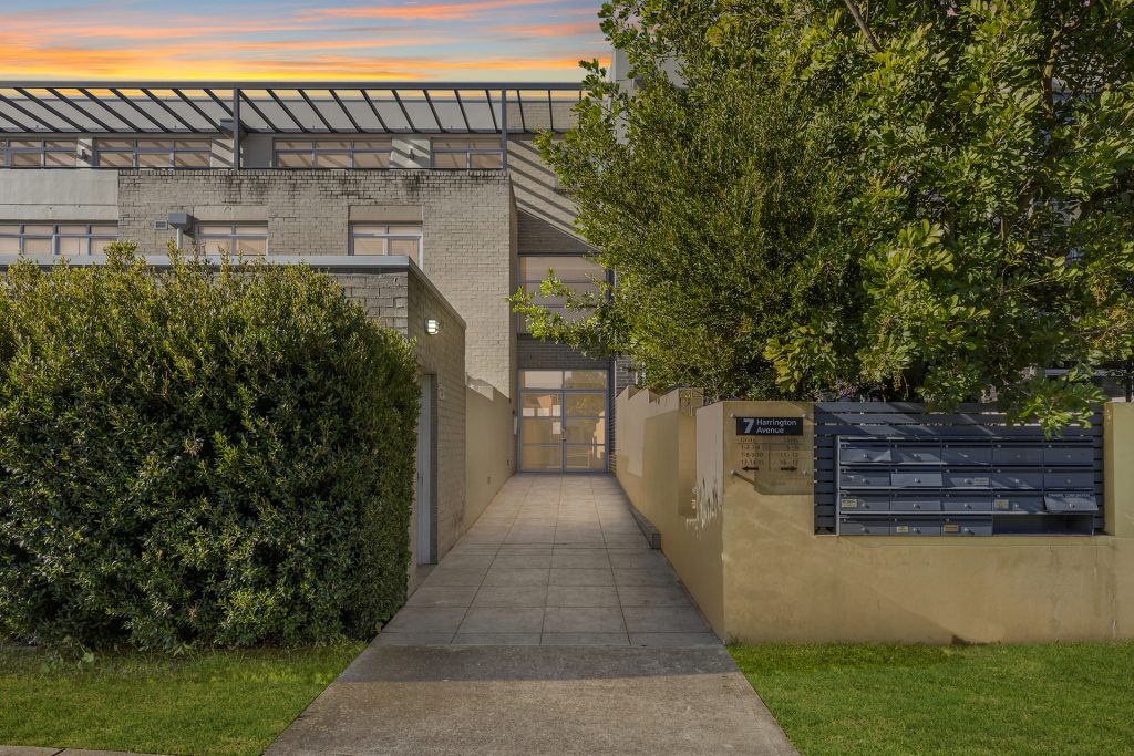 3/7 Harrington Avenue, Castle Hill NSW 2154 - photo 6