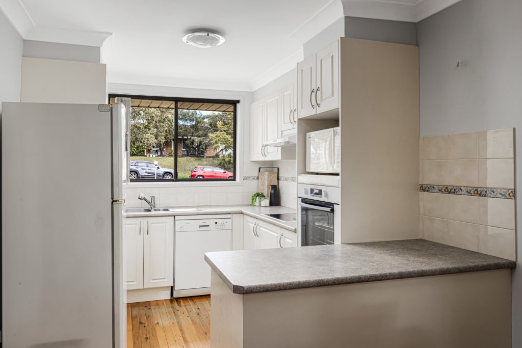 70 Sutherland Avenue, Kings Langley NSW 2147 - photo 4