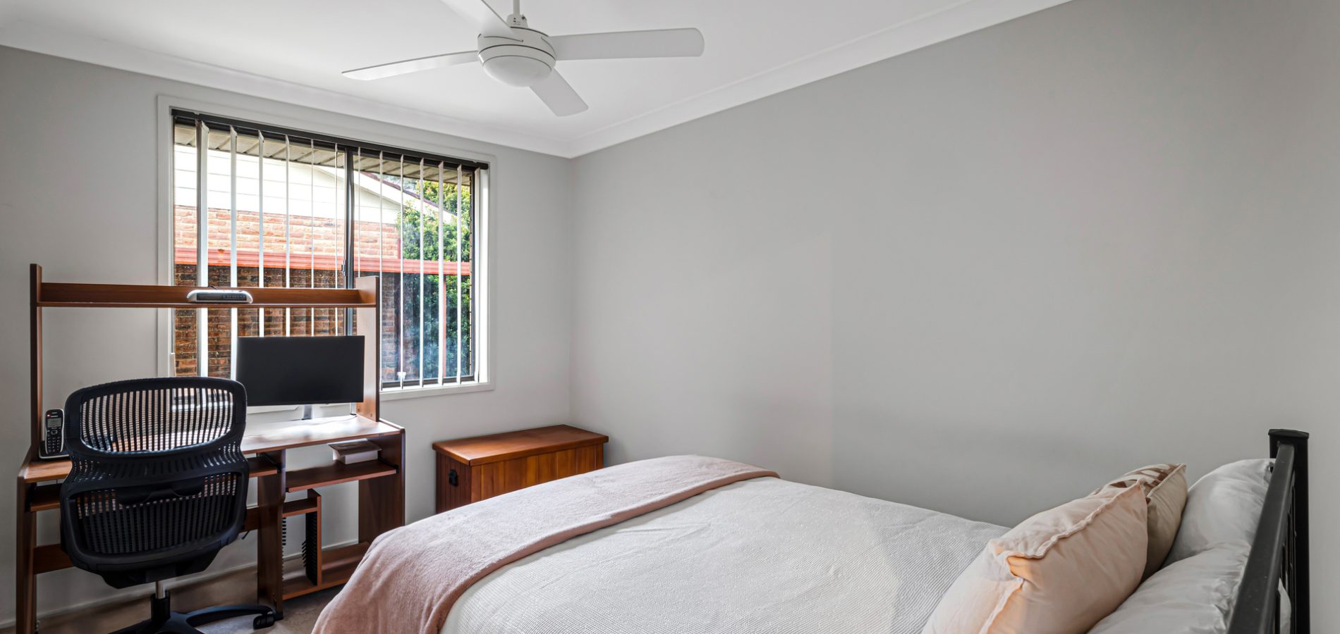 70 Sutherland Avenue, Kings Langley NSW 2147 - photo 10