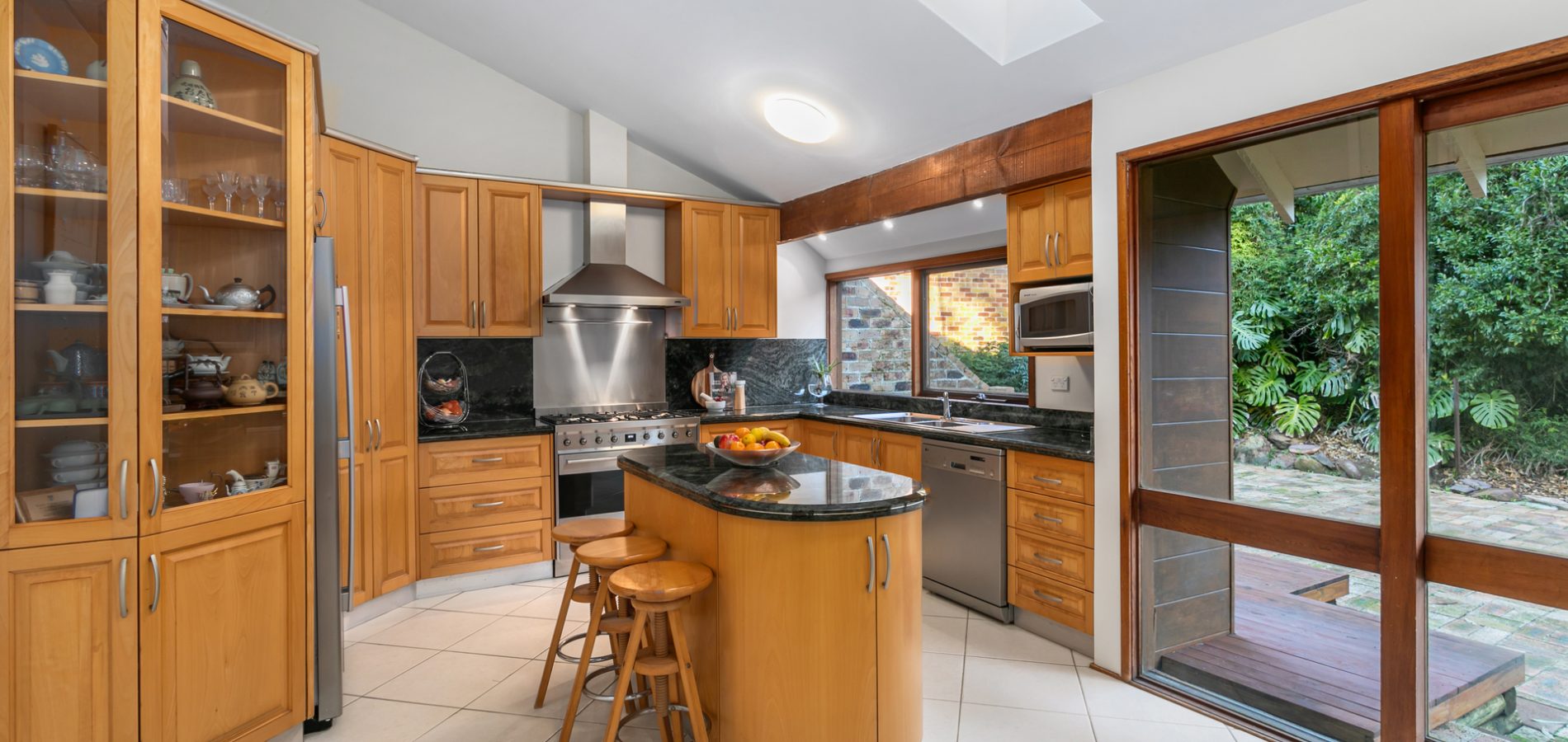 50 Ulundri Drive, Castle Hill NSW 2154 - photo 3