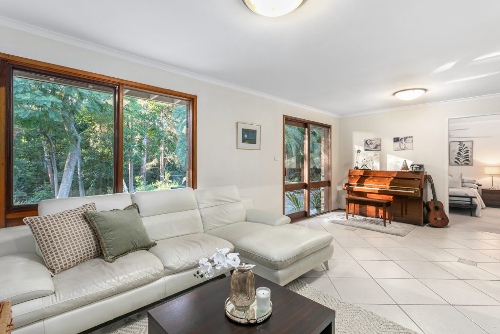 50 Ulundri Drive, Castle Hill NSW 2154 - photo 5
