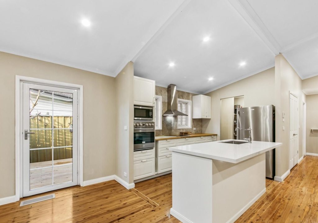 12 Drake Place, Blacktown NSW 2148 - photo 4