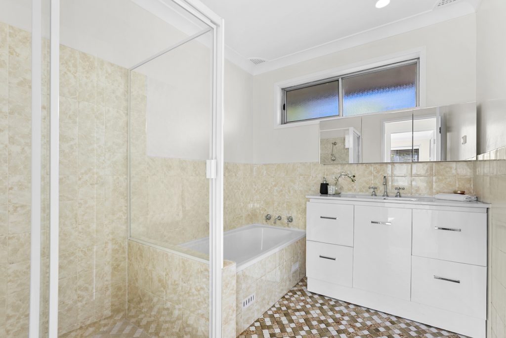 24 Caledonian Avenue, Winston Hills NSW 2153 - photo 8