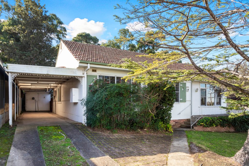 7 Calla Grove, Pendle Hill NSW 2145 - photo 2