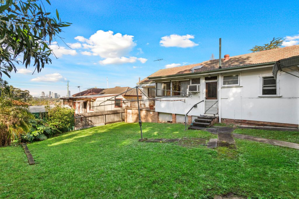 7 Calla Grove, Pendle Hill NSW 2145 - photo 11