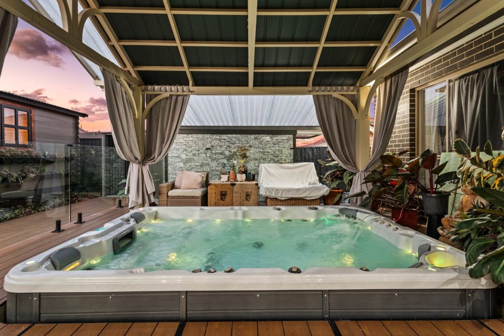 52 Hampton Crescent, Prospect NSW 2148 - photo 2