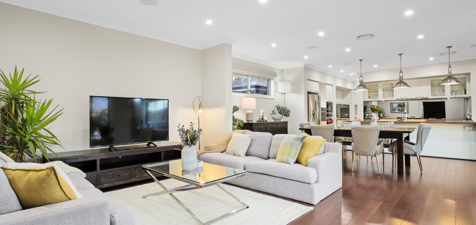 52 Hampton Crescent, Prospect NSW 2148 - photo 3
