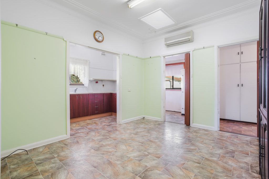 18 Kimberley Street, Merrylands NSW 2160 - photo 5