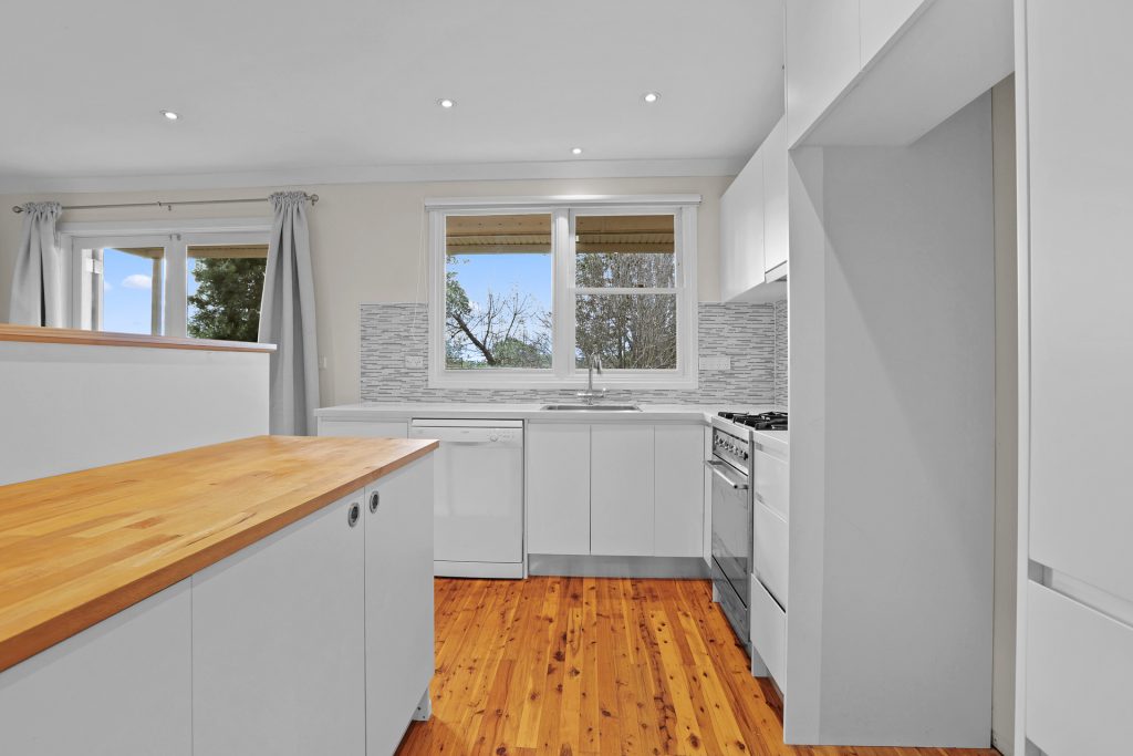 98 Lanhams Road, Winston Hills NSW 2153 - photo 4
