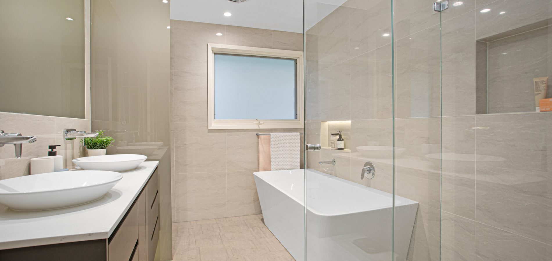 5 Raine Avenue, North Rocks NSW 2151 - photo 12