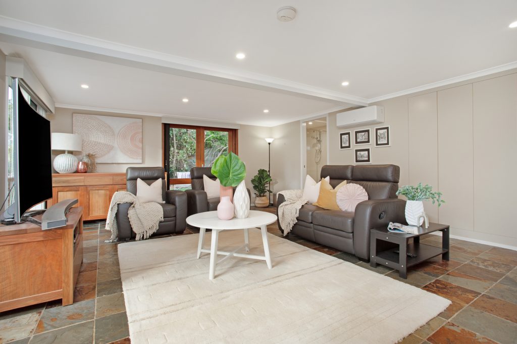 5 Raine Avenue, North Rocks NSW 2151 - photo 13