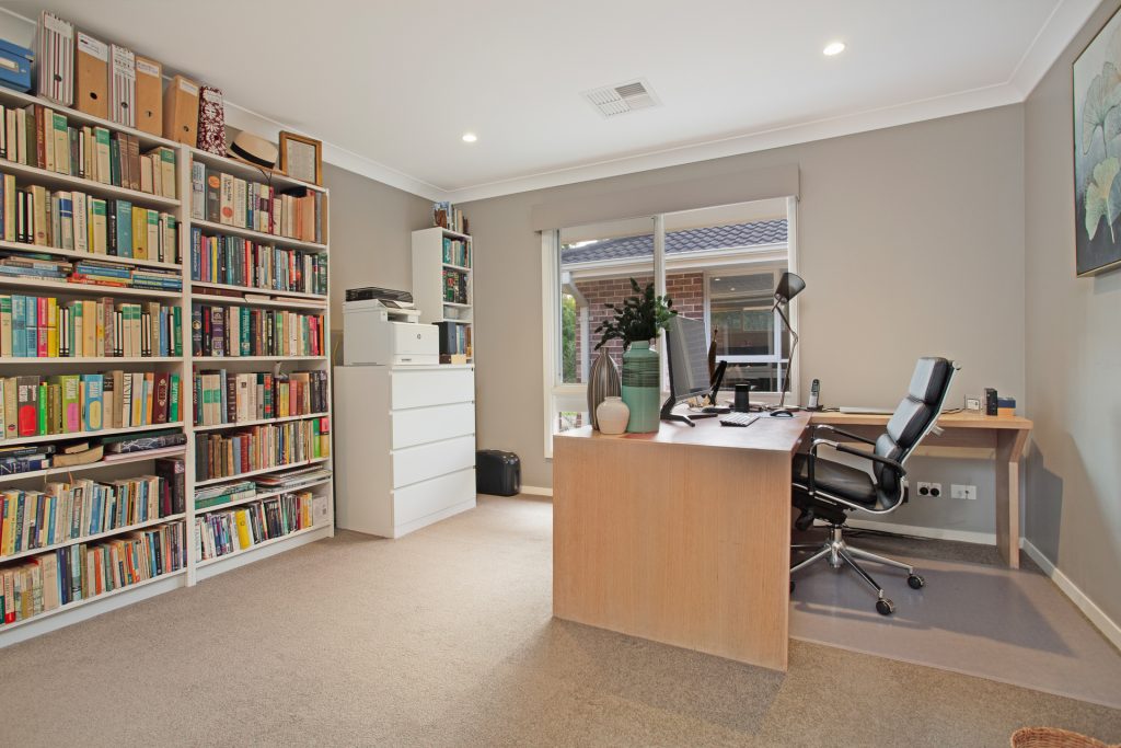 5 Raine Avenue, North Rocks NSW 2151 - photo 10
