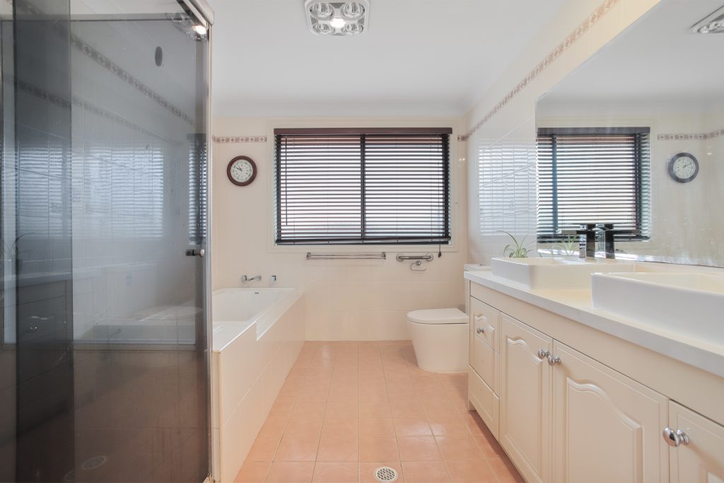 126 Metella Road, Toongabbie NSW 2146 - photo 11