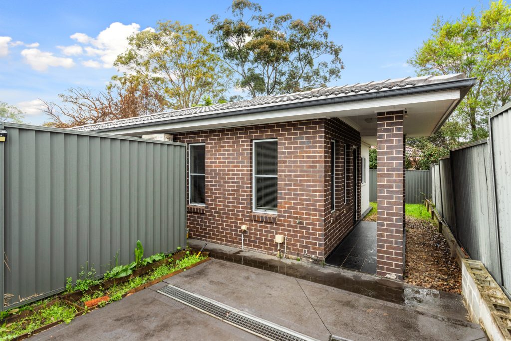 46 Carinya Road, Girraween NSW 2145 - photo 9