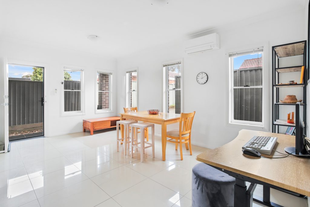 46 Carinya Road, Girraween NSW 2145 - photo 10