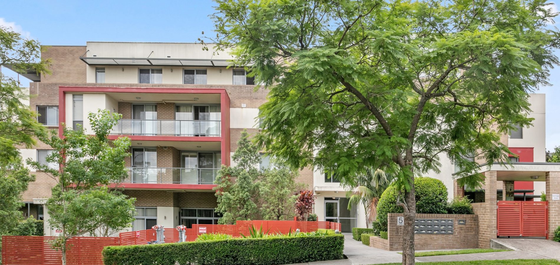 2/5 Sherwin Avenue, Castle Hill NSW 2154 - photo 12
