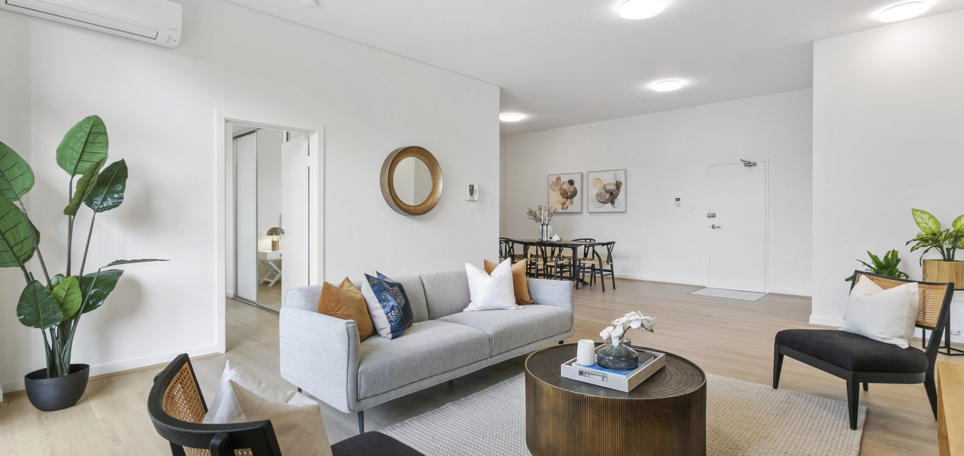 2/5 Sherwin Avenue, Castle Hill NSW 2154 - photo 3