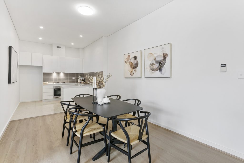 2/5 Sherwin Avenue, Castle Hill NSW 2154 - photo 4