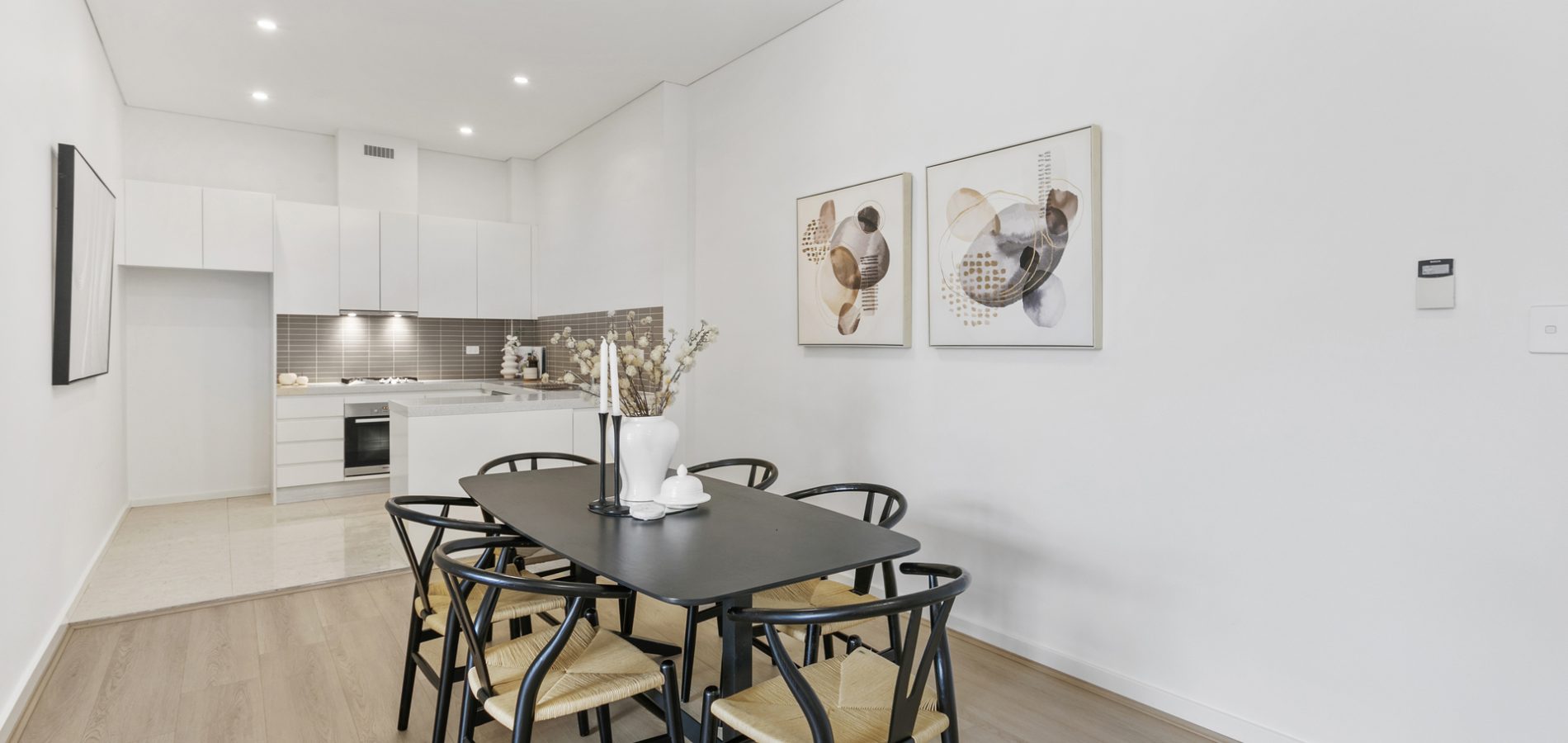 2/5 Sherwin Avenue, Castle Hill NSW 2154 - photo 4