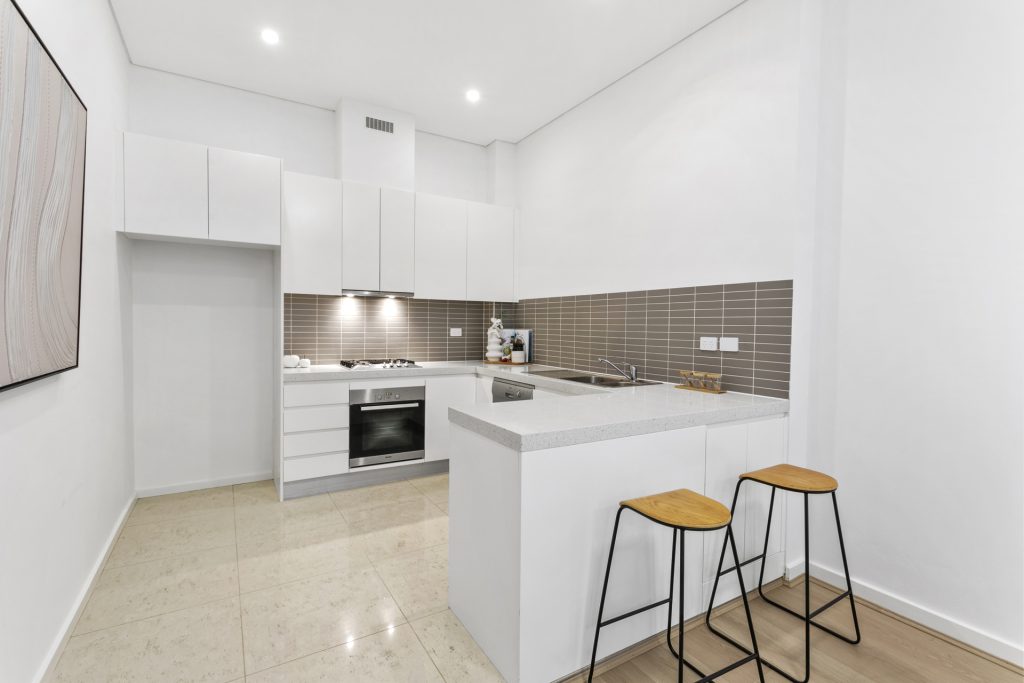 2/5 Sherwin Avenue, Castle Hill NSW 2154 - photo 5
