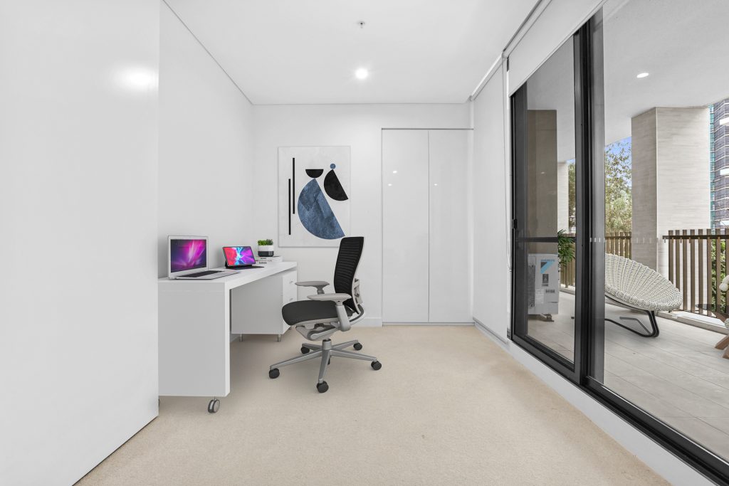 211/11 Spurway Drive, Norwest NSW 2153 - photo 5