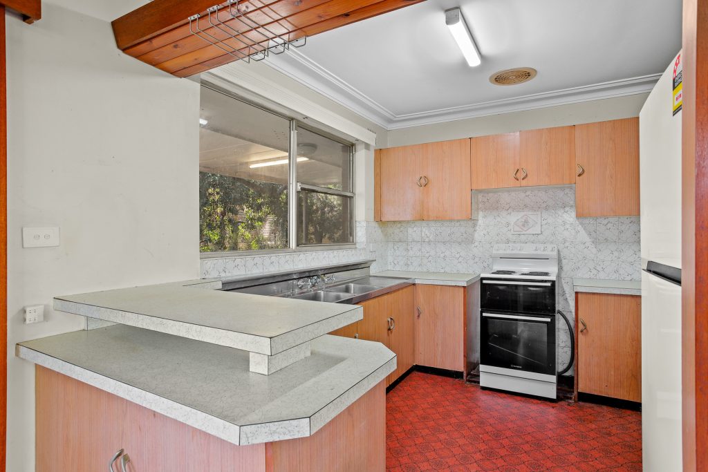 10 Allambie Avenue, Northmead NSW 2152 - photo 4