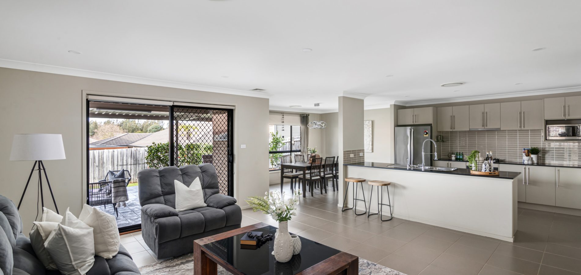 25 Paringa Drive, The Ponds NSW 2769 - photo 2