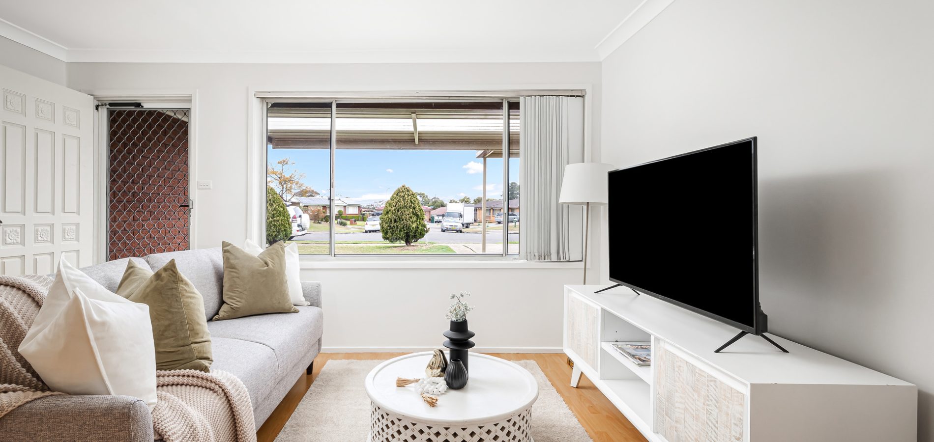 9 Medlow Drive, Quakers Hill NSW 2763 - photo 2