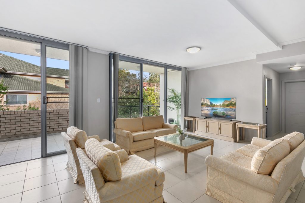 18/5 Sherwin Avenue, Castle Hill NSW 2154 - photo 3