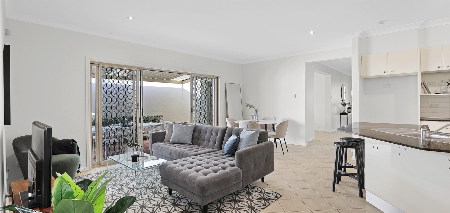 32 Linden Way, Bella Vista NSW 2153 - photo 6