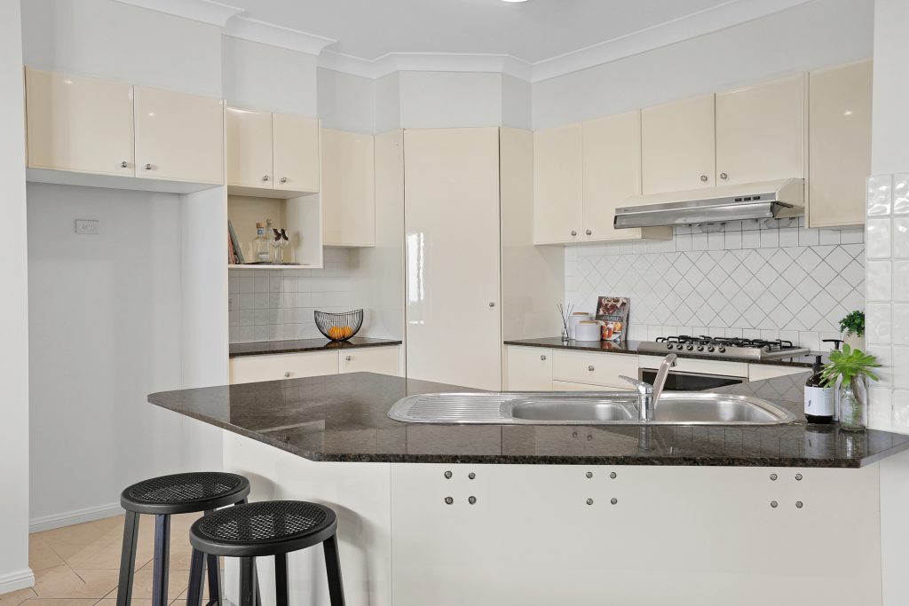 32 Linden Way, Bella Vista NSW 2153 - photo 7