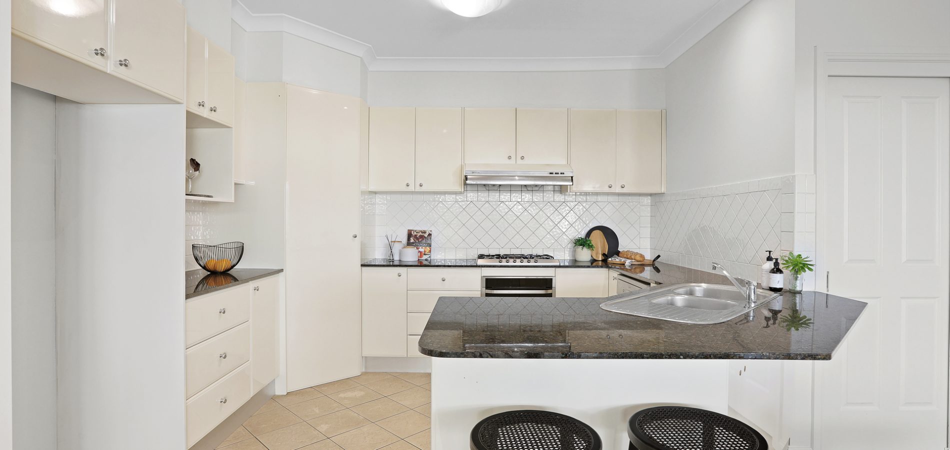 32 Linden Way, Bella Vista NSW 2153 - photo 8
