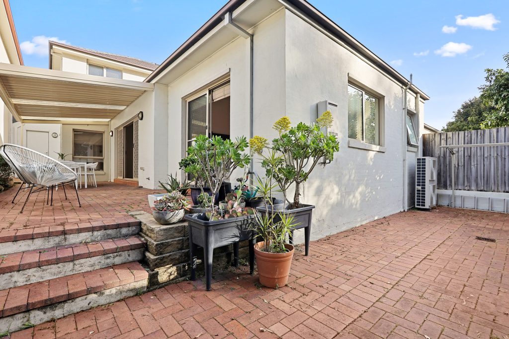 32 Linden Way, Bella Vista NSW 2153 - photo 10