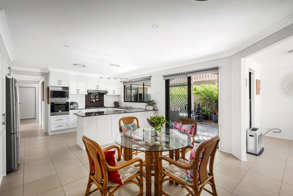 17 Brackley Street, Stanhope Gardens NSW 2768 - photo 3