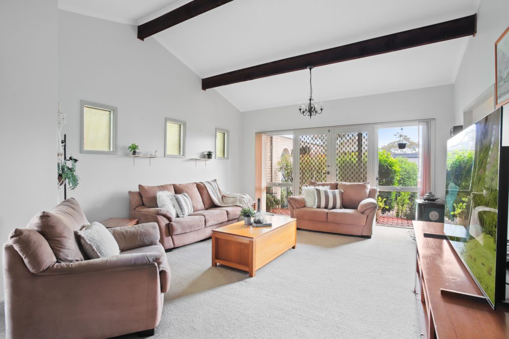 10 Shadwell Crescent, Kings Langley NSW 2147 - photo 2