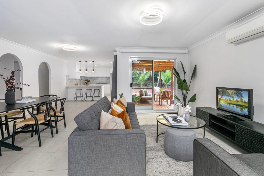 24 Lincoln Place, Castle Hill NSW 2154 - photo 4