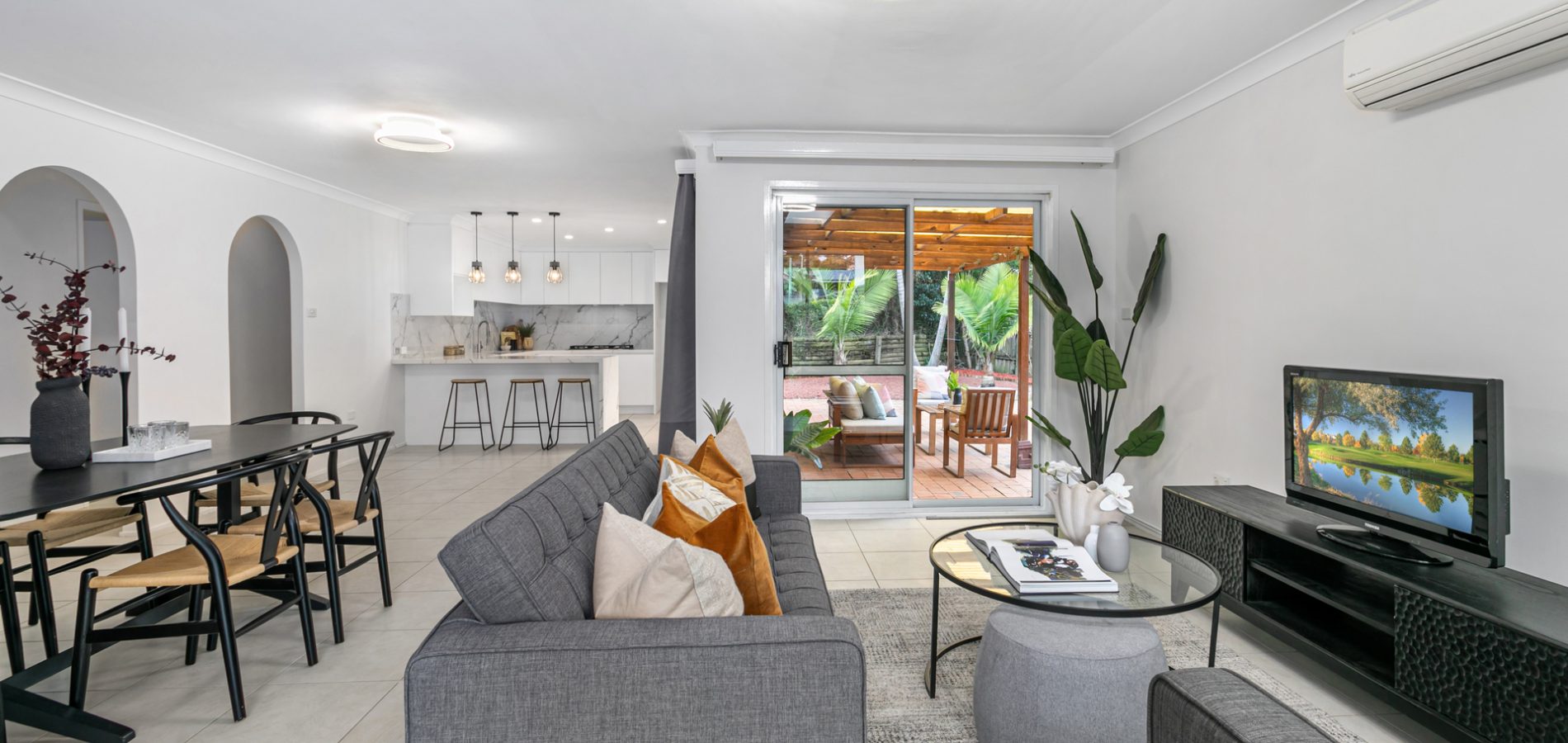24 Lincoln Place, Castle Hill NSW 2154 - photo 4