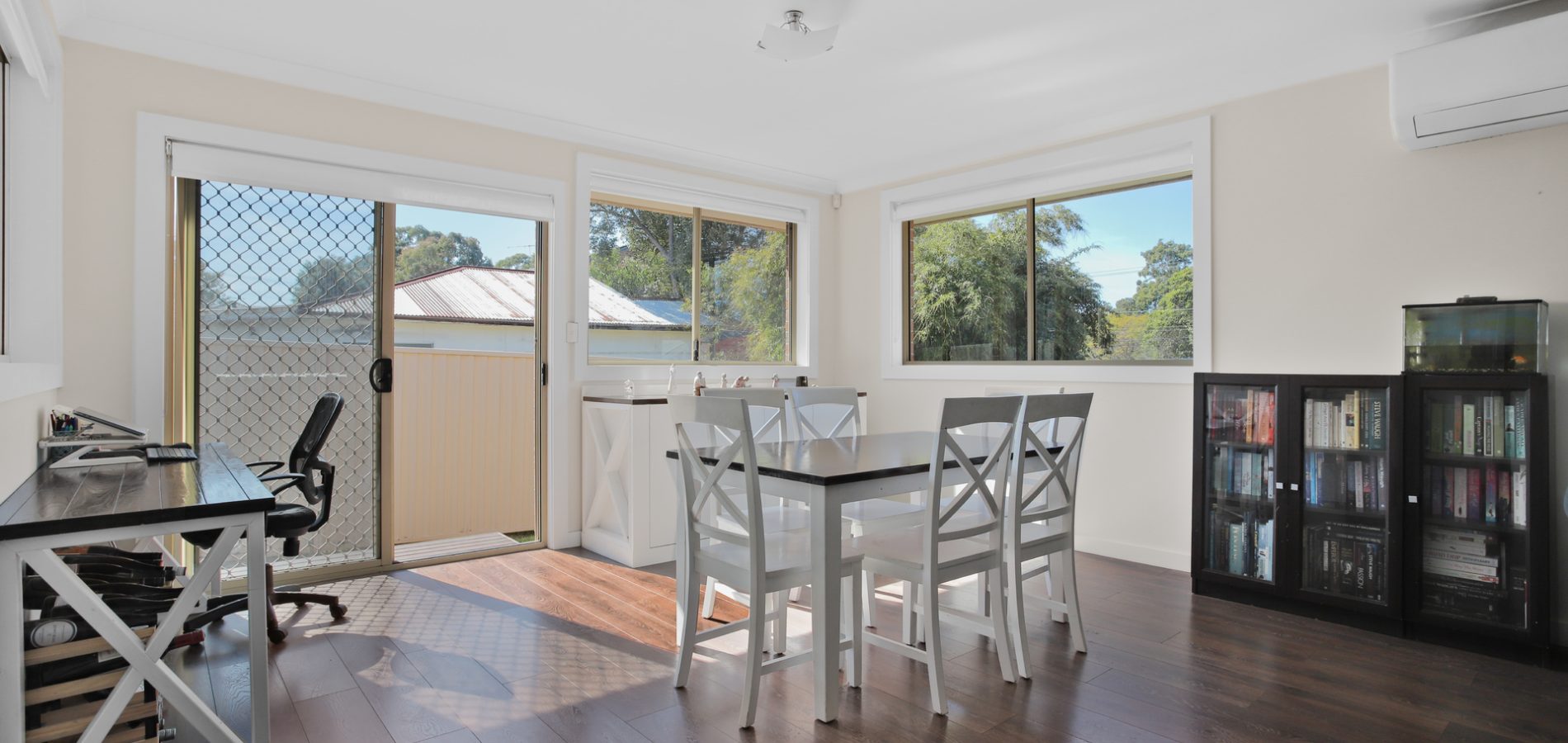 1/102A Targo Road, Girraween NSW 2145 - photo 3