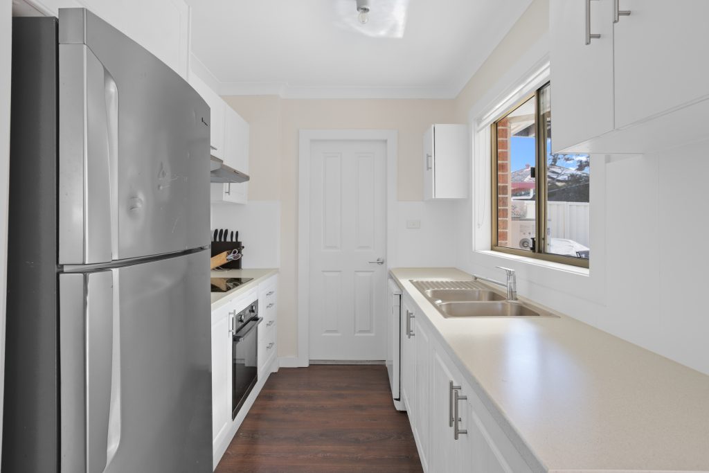 1/102A Targo Road, Girraween NSW 2145 - photo 4