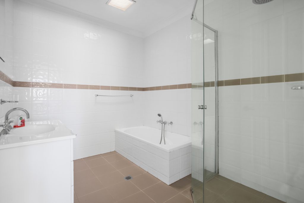 1/102A Targo Road, Girraween NSW 2145 - photo 7