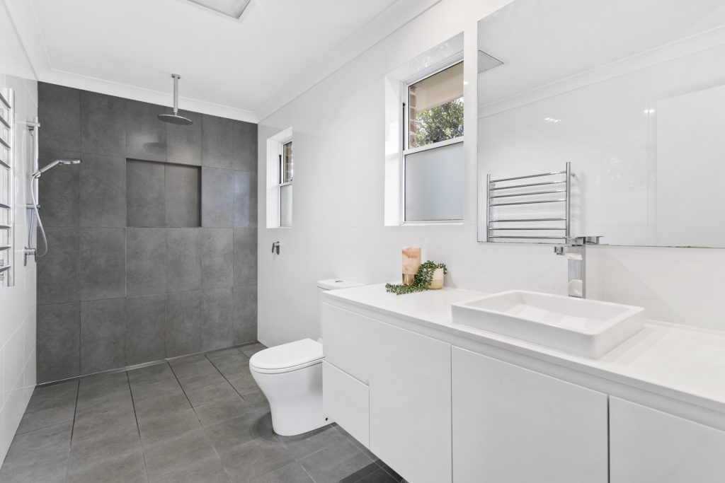 6 Winslow Avenue, Castle Hill NSW 2154 - photo 12