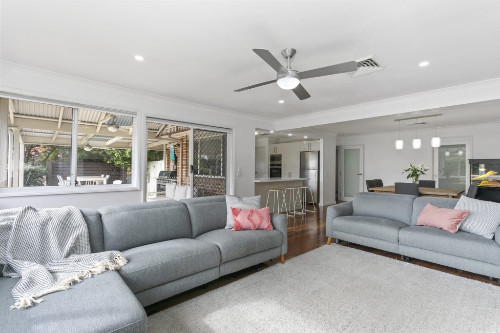6 Winslow Avenue, Castle Hill NSW 2154 - photo 4