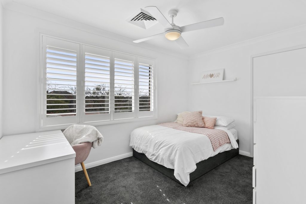 6 Winslow Avenue, Castle Hill NSW 2154 - photo 9