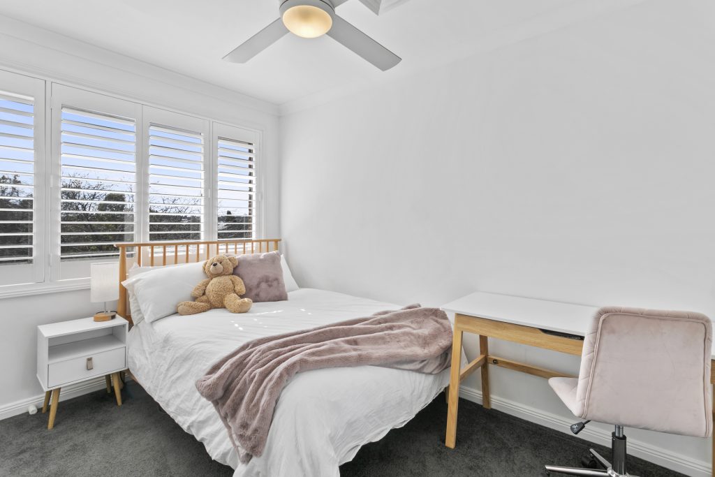 6 Winslow Avenue, Castle Hill NSW 2154 - photo 10