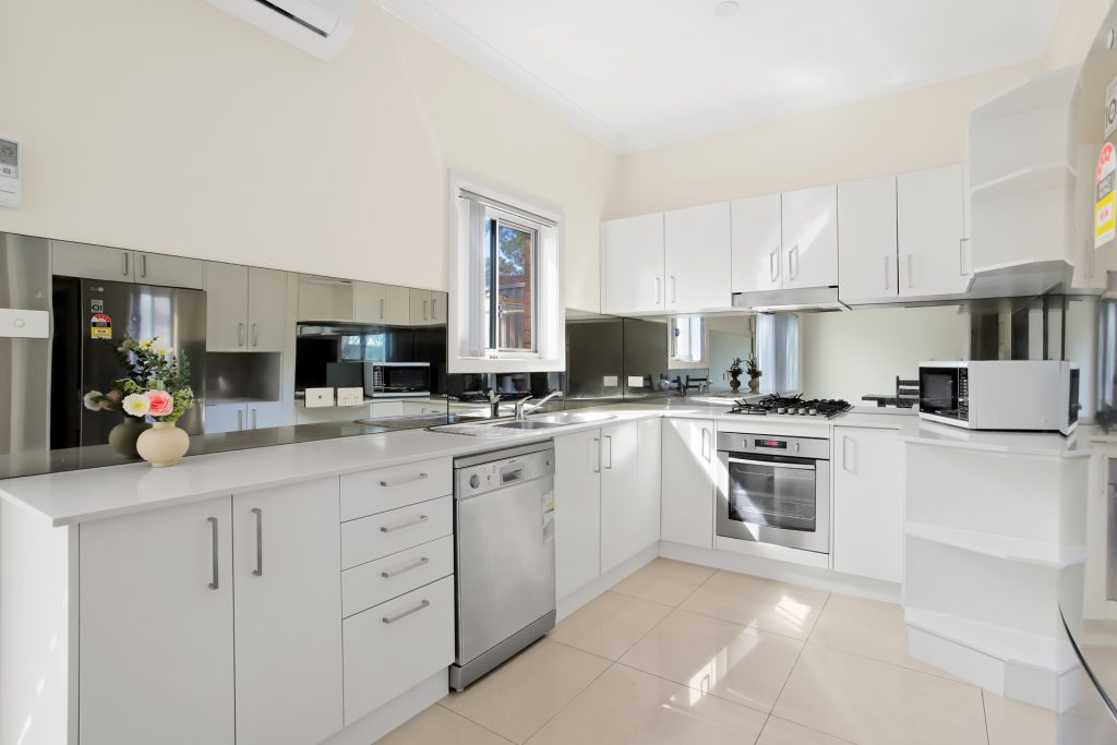15B Magowar Road, Pendle Hill NSW 2145 - photo 5